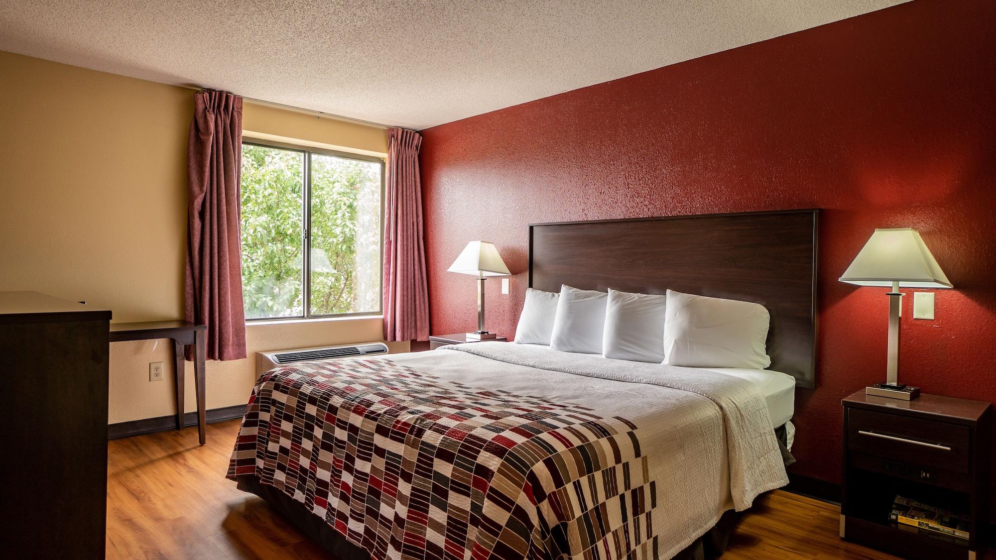 Red Roof Inn & Suites Indianapolis Airport Екстер'єр фото