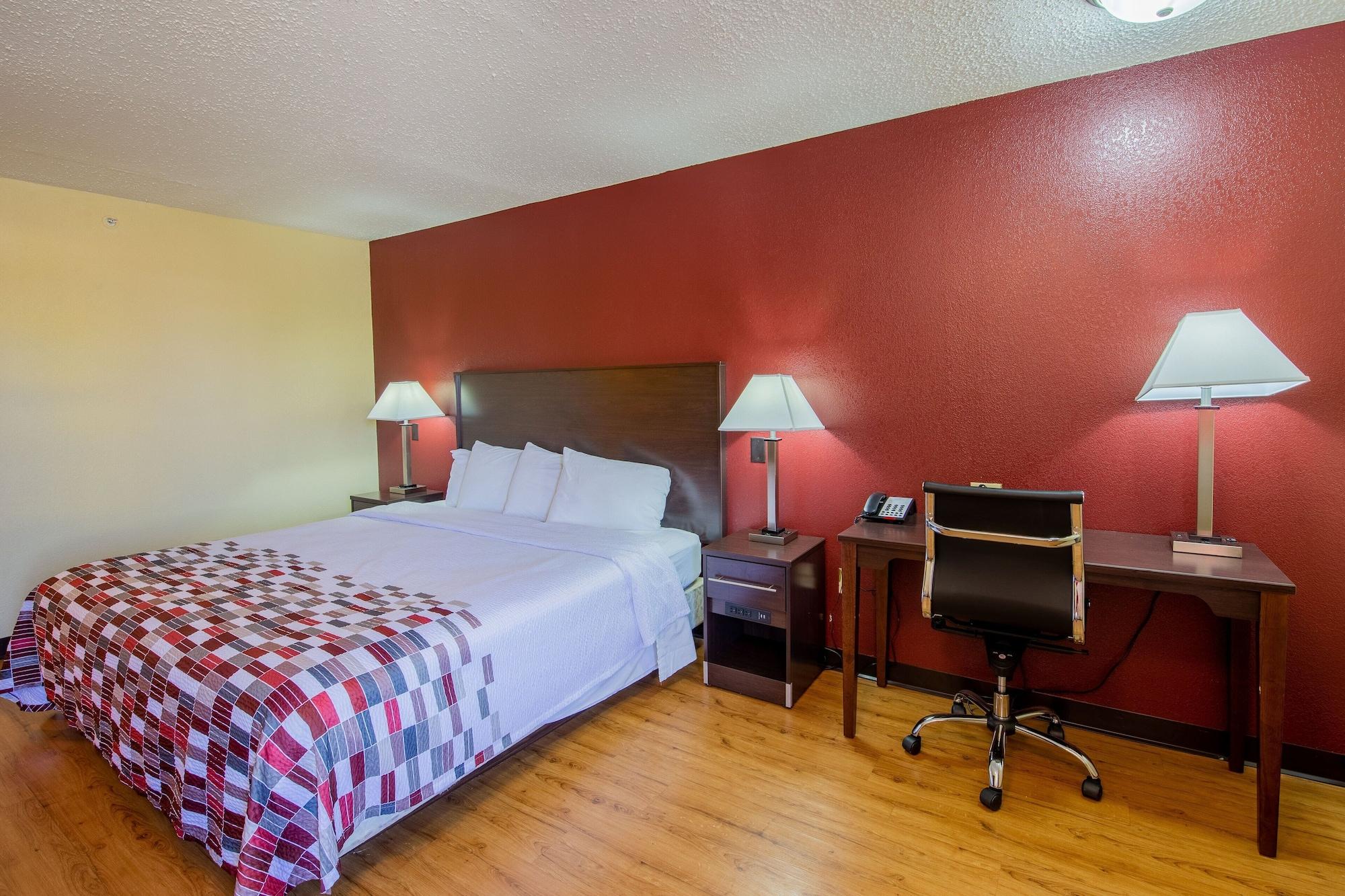 Red Roof Inn & Suites Indianapolis Airport Екстер'єр фото