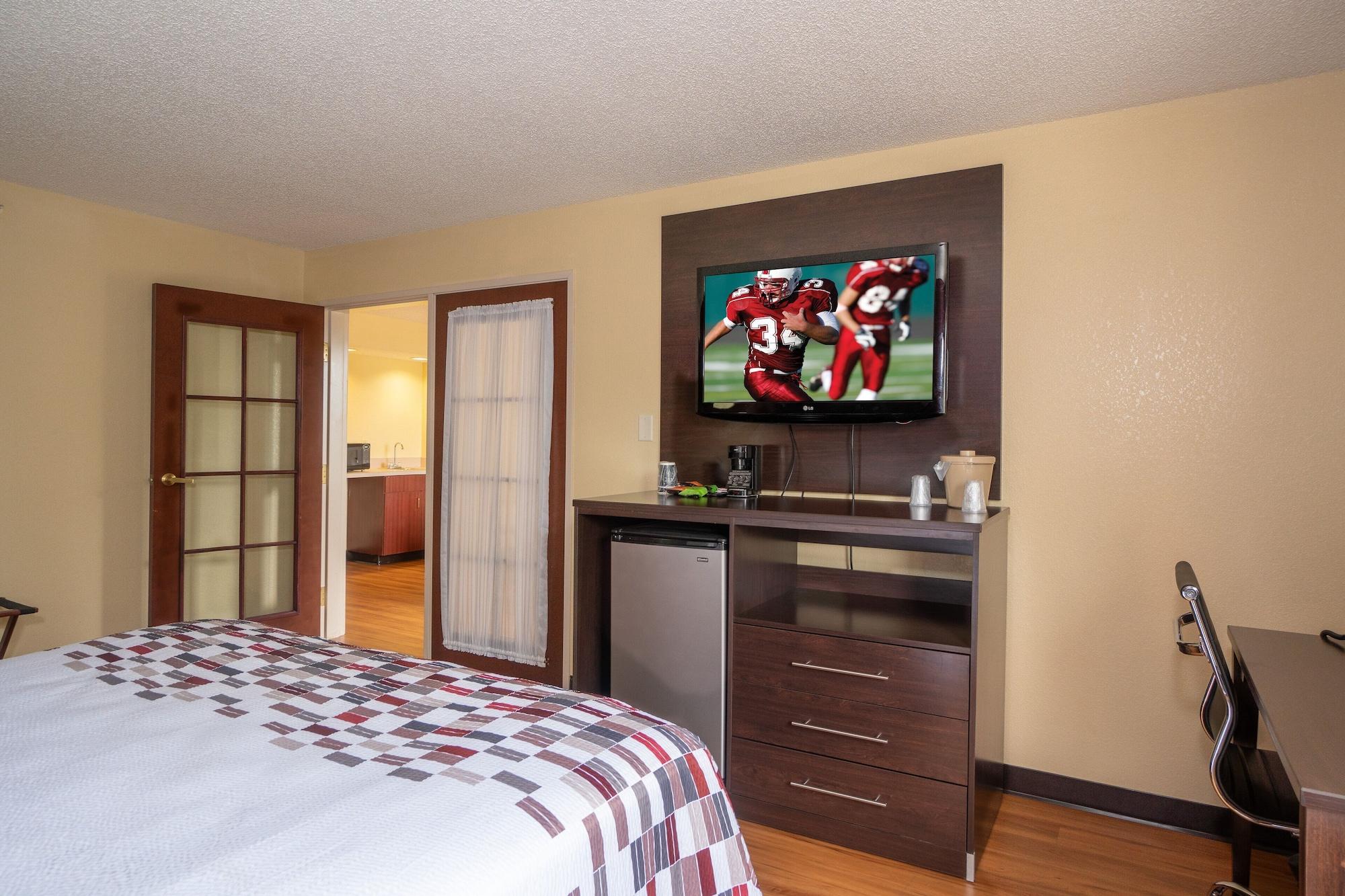 Red Roof Inn & Suites Indianapolis Airport Екстер'єр фото