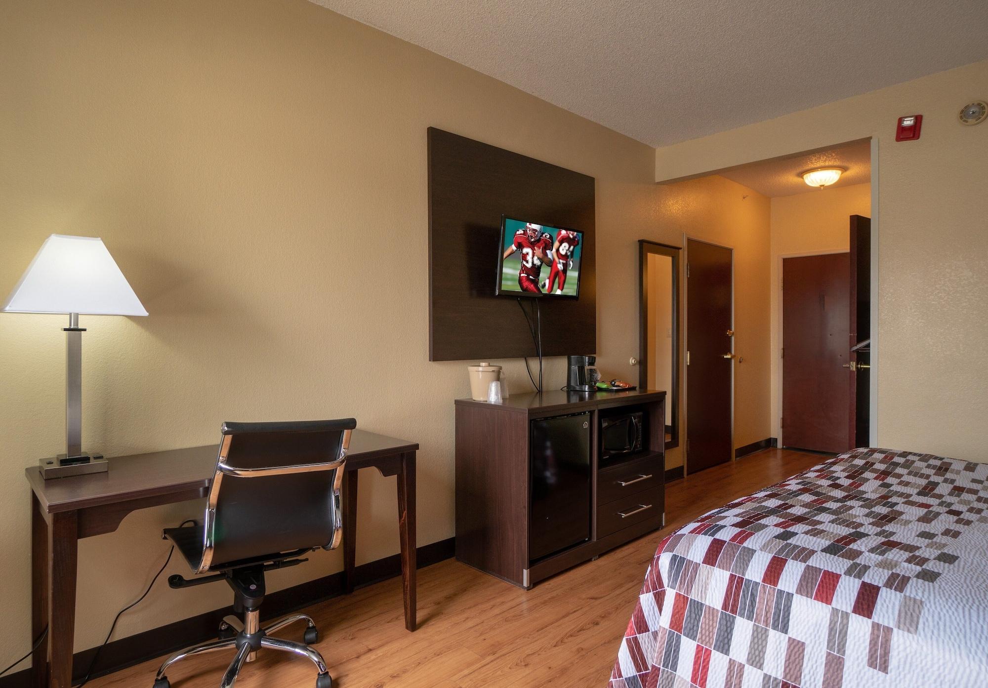 Red Roof Inn & Suites Indianapolis Airport Екстер'єр фото