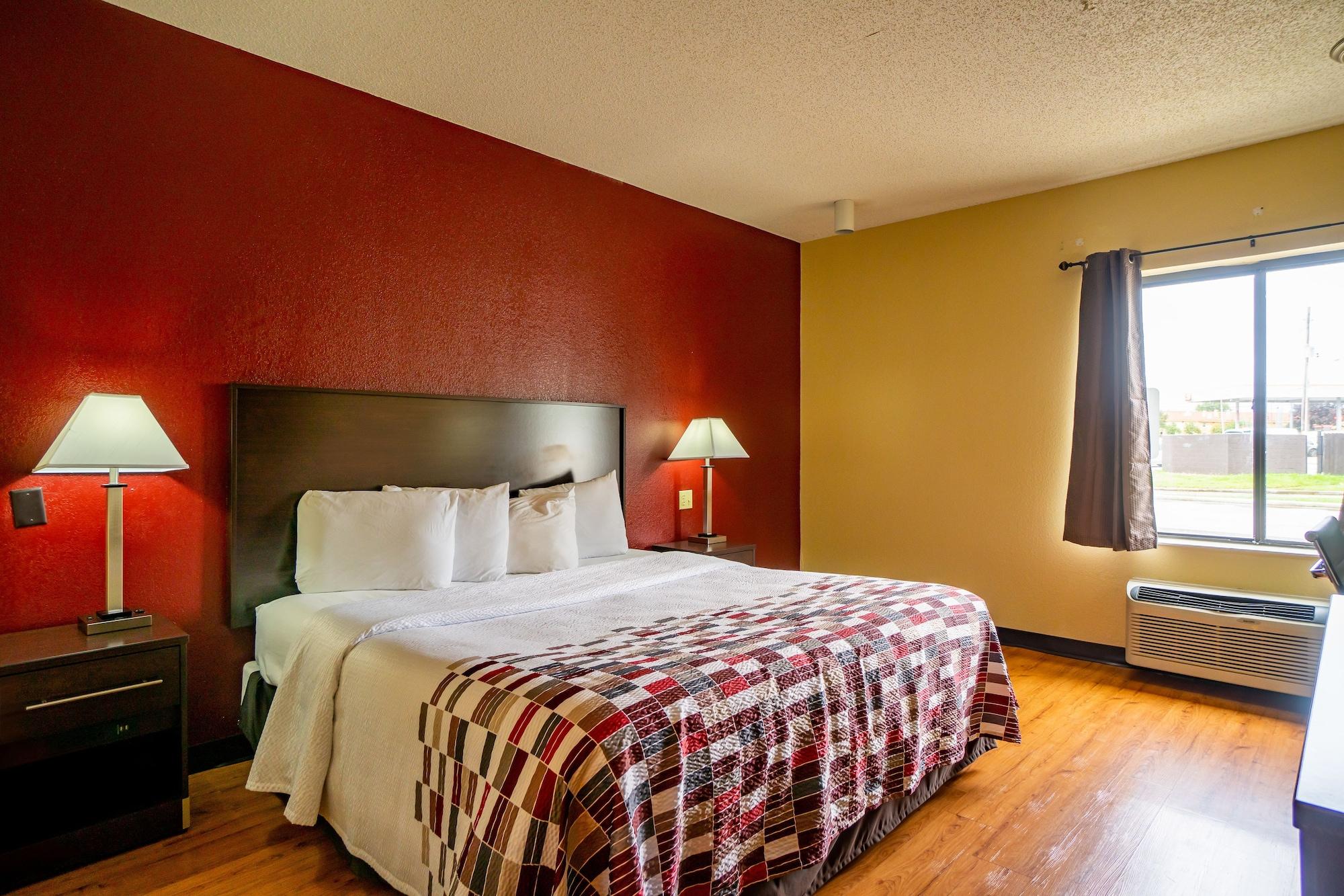 Red Roof Inn & Suites Indianapolis Airport Екстер'єр фото
