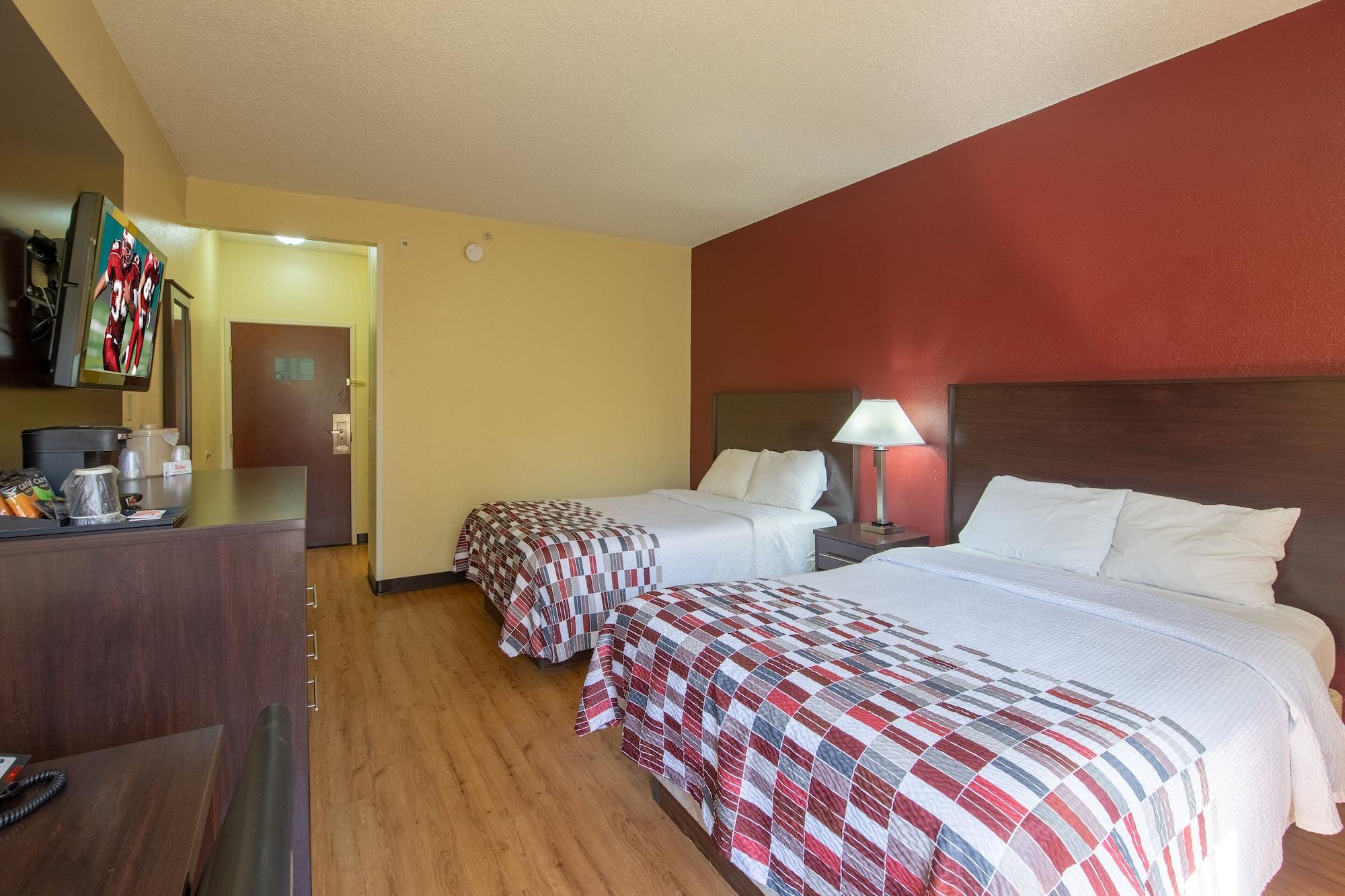 Red Roof Inn & Suites Indianapolis Airport Екстер'єр фото