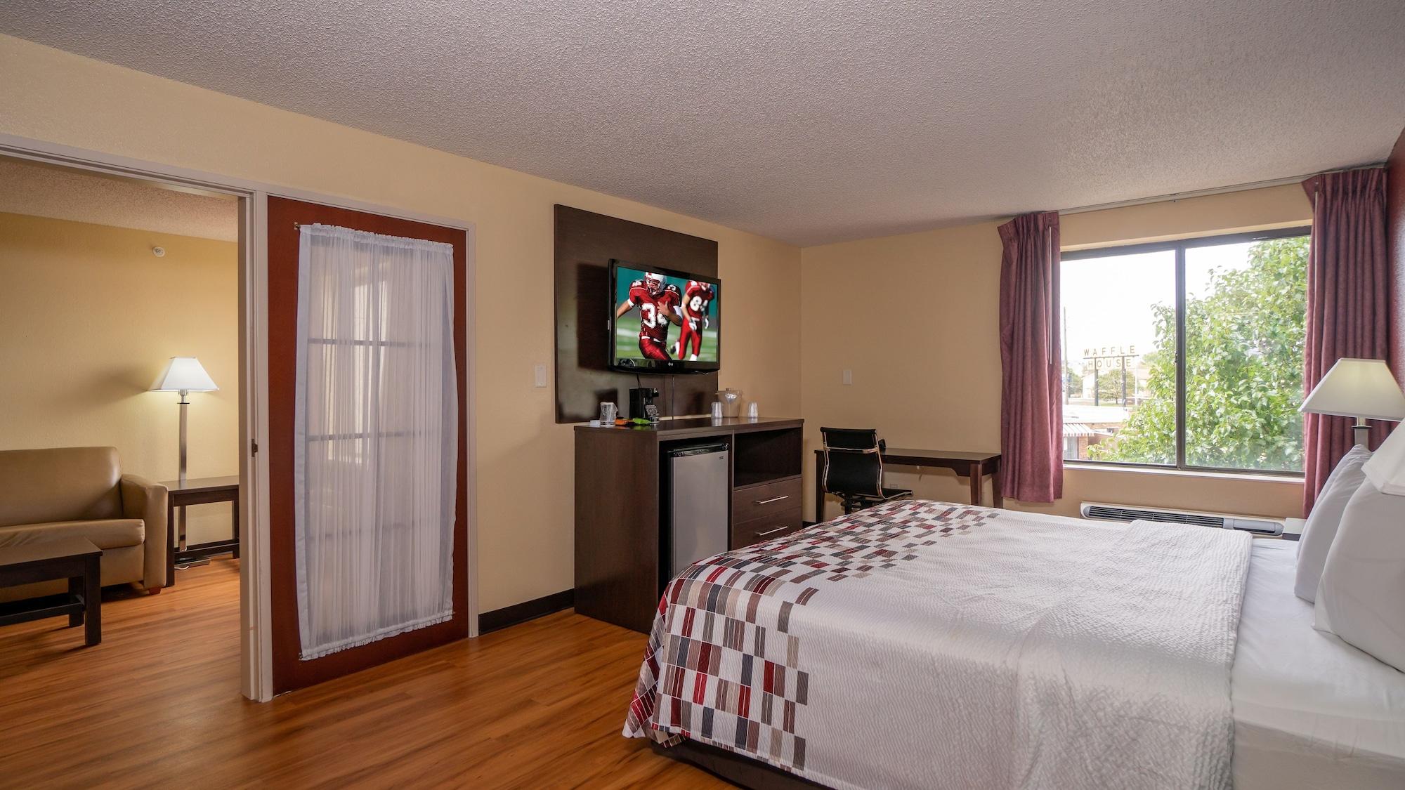 Red Roof Inn & Suites Indianapolis Airport Екстер'єр фото