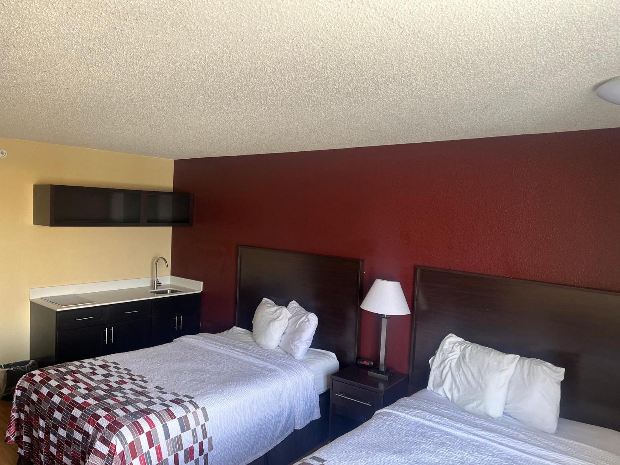 Red Roof Inn & Suites Indianapolis Airport Екстер'єр фото